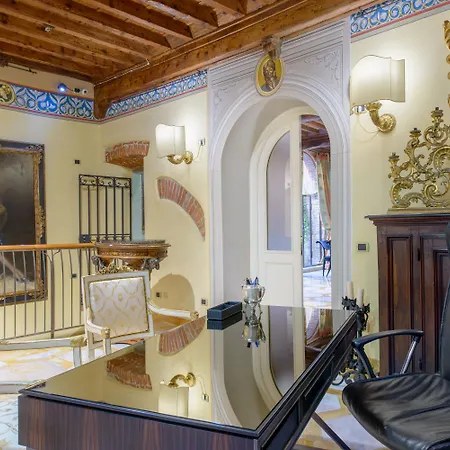 N.15 Santori Luxury 3*
