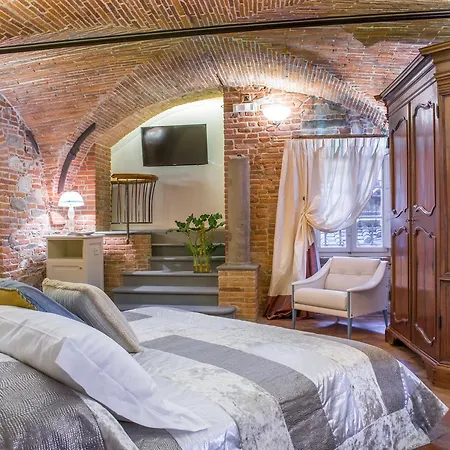 N.15 Santori Luxury