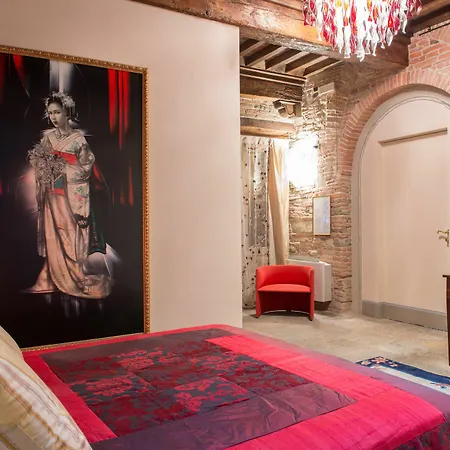 N.15 Santori Luxury Λούκα